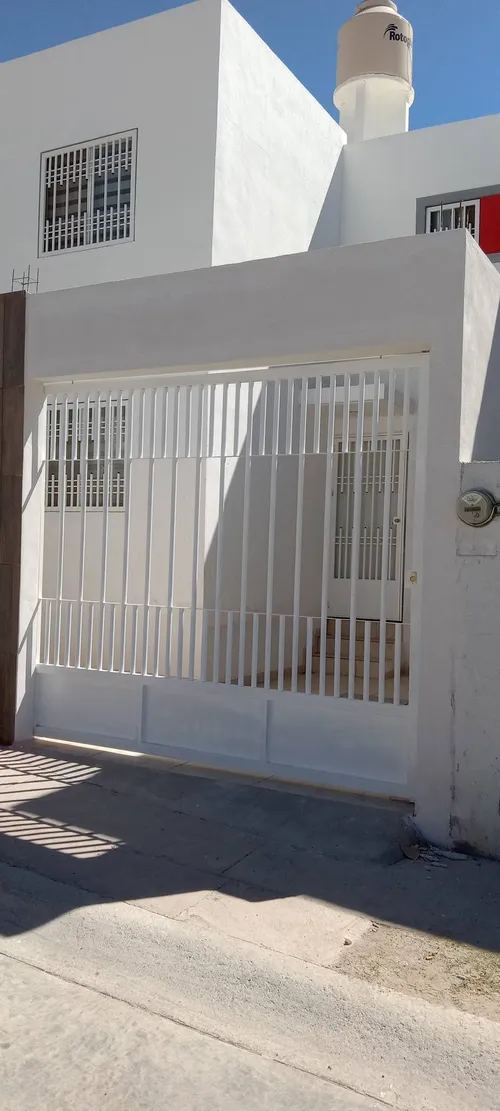Trabajo de balconería: Porton5